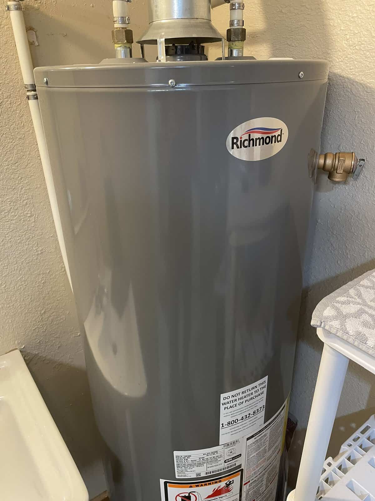 Hot water heater